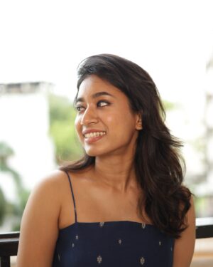 Swetha Venugopal Instagram - sometimes when you go looking for what you want, you run right into what you need 

In my unfiltered blue era 💙🪁🦋!