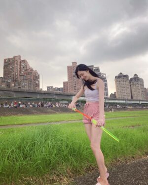 Sylvia Hsieh Instagram - 終於拍到了🫧