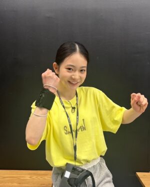 Tamaki Shiratori Instagram - ⁡
⁡
『TopCoat夏祭り2024 〜SAITEN〜』
本日16時30分から配信です✨
⁡
去年は和太鼓、今年は近未来スポーツに挑戦しました！
事務所の先輩達と楽しむことが出来ました😊
⁡
是非ご覧くださーい🏋️‍♀️
⁡
⁡
#白鳥玉季
#TopCoat
#topcoatland
