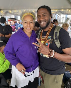 Tamara Tunie Instagram - It’s wonderful to be in #marthasvineyard on @blacktheatreunited business and run into Jumaane D. Williams @nycpublicadvocate, pausing from doing “the people’s work” for time with his beautiful family, and yet REFUELING to get back at it!!! THANK YOU FOR ALL YOU DO FOR THE PEOPLE OF NYC.