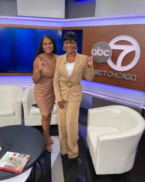 Tamron Hall Instagram - Talk show host and former Chicago news anchor @tamronhall is in the house! She’s talking about Season 6 of @tamronhallshow, her new cook book and what it’s like being a new member of @akasorority1908 🩷💚