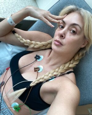 Tanea Brooks Instagram - Next year, expect a very fit birthday bikini pic 😉 👙 
This year has not been what I expected. I’ve kept this private until now bc I believe I’m on the up. Thank you to the very few who knew what was going on and kept it private.  And for those who didn’t know, I’ll spare you the details but in short, I was hospitalized in May for a good while bc they found a mass in my lung that they couldn’t figure out what it was, turns out it’s  pneumonia. A couple of ct scans found some other minor issues that I am taking care of.  I feel better every day, now that I am getting a handle on these things.  cheers to another trip around the sun 🎂🥂