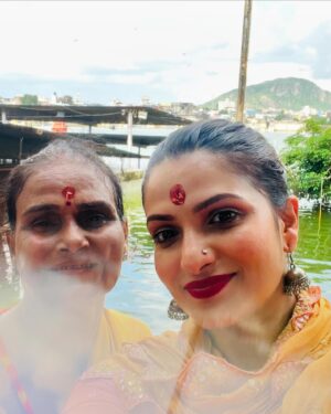 Tanushree Chakraborty Instagram - Let’s pray for peace, let’s pray for justice 🙏🙏🙏one word just one word…. JUSTICE… 

@srabanti.smile
#pushkar #ajmersharifdargah #bramhatemplepushkar #ajmer #rajasthan #prayingforpeace #pray🙏 #prayerforjustice #wewantjustice
