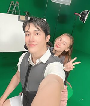 Tasha Low Instagram - 谢谢你们对《浴水重生》的支持! 💙

Thank you so much for all the love for Hope Afloat! I really hope it inspires you to chase your dreams fearlessly and to see the world through the eyes of those with disabilities 🥰