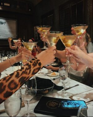 Taylor Misiak Instagram - “and if he ever hurts you…we know how to hide a body. cheers!” - mel 🤌