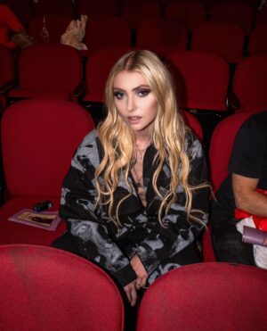 Taylor Momsen Instagram - Virgin eyes and dirty looks and a great time with @kidsuper at one of the funnest fashion events I’ve ever been to!  Thanks to @dougieplaylist and the whole team for having me! @lovesac @puma @bfa @nyfw makeup 💄 @robertomorelli1 hair👩‍🦳 @eddiemparra
