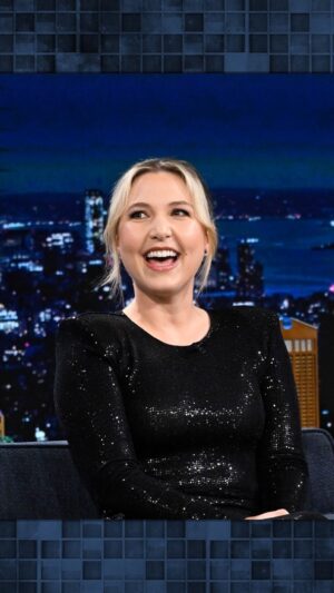Taylor Tomlinson Instagram - @taylortomlinson thinks comics and pastors have a lot in common 🤣 #FallonTonight