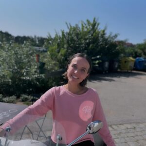 Tereza Ramba Instagram - Prší! Už jste si udělali jednorožčí radost? Já to MI LU JU !!!! A nejvíc mi dělá radost mamá all In láska. Láska je!
@laskaje.cz