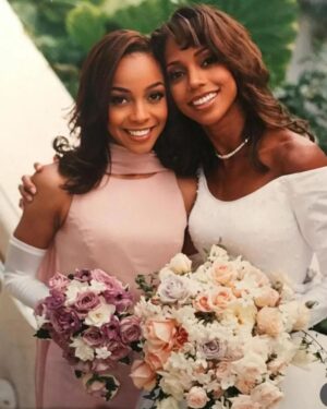Terry Ellis Instagram - Happy Birthday Bestie! @hollyrpeete Here we go!...another trip around the sun living life like it's GOLDEN! and you make the trip so fun and easy 32 years of the best friendship I could ever hope for I  L❤️ VE  YOU to the moon and back here's to celebrating 🍾 🥂 an Amazing Fabulous Badd A_ _ You!!! 🥳🥳🥳 🎂 🎉 🎈 🎁 🎊#virgobesties♍❤♍💕 #virgoseason #twinzies👩🏿‍🤝‍👩🏾 #bestiesforlife❤️
