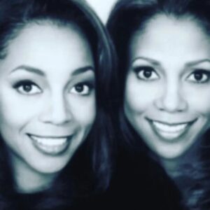 Terry Ellis Instagram - Happy Birthday Bestie! @hollyrpeete Here we go!...another trip around the sun living life like it's GOLDEN! and you make the trip so fun and easy 32 years of the best friendship I could ever hope for I  L❤️ VE  YOU to the moon and back here's to celebrating 🍾 🥂 an Amazing Fabulous Badd A_ _ You!!! 🥳🥳🥳 🎂 🎉 🎈 🎁 🎊#virgobesties♍❤♍💕 #virgoseason #twinzies👩🏿‍🤝‍👩🏾 #bestiesforlife❤️