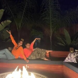 Terry Ellis Instagram - Happy Birthday Bestie! @hollyrpeete Here we go!...another trip around the sun living life like it's GOLDEN! and you make the trip so fun and easy 32 years of the best friendship I could ever hope for I  L❤️ VE  YOU to the moon and back here's to celebrating 🍾 🥂 an Amazing Fabulous Badd A_ _ You!!! 🥳🥳🥳 🎂 🎉 🎈 🎁 🎊#virgobesties♍❤♍💕 #virgoseason #twinzies👩🏿‍🤝‍👩🏾 #bestiesforlife❤️
