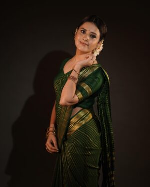 Thanuja Puttaswamy Instagram - Have a blessed Gowri Habba 🌼
.
.
.
.
.
.
.
.
.
.
.

#traditional 
#festival 
#mood 
#happy 
#love 
#saree 
#instagram 
#instagood 
#fashion
#thanujaputtaswamy 
#thanujagowda 
#thanuja