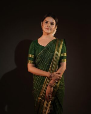 Thanuja Puttaswamy Instagram - Have a blessed Gowri Habba 🌼
.
.
.
.
.
.
.
.
.
.
.

#traditional 
#festival 
#mood 
#happy 
#love 
#saree 
#instagram 
#instagood 
#fashion
#thanujaputtaswamy 
#thanujagowda 
#thanuja