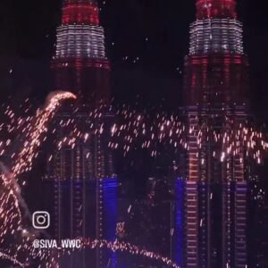 Tiara Jacquelina Instagram - Selamat Hari Merdeka, my Malaysian brothers and sisters 🇲🇾 🇲🇾🇲🇾 

Pada hari istimewa ini, mari kita ingat kembali perpaduan yang harusnya menjadi kekuatan kita. Kepelbagaian kita harusnya bukan satu halangan, tetapi kain tenunan indah yang menjadikan Malaysia kita unik. Doa saya untuk Malaysia tercinta adalah supaya perbezaan kaum dan agama tidak akan memecahbelahkan kita; sebaliknya, biarlah ia menjadi asas kekuatan kita. 

Hati saya jadi luluh bila melihat bagaimana di media sosial kebelakangan ini, perkara sekecil apa pun mudah sangat mencetuskan gelombang kebencian dan komen berunsur perkauman. Tidak mungkin asas kita boleh menjadi begitu rapuh dan mudah goyah. Padahal kemerdekaan yang kita nikmati hari ini adalah hadiah daripada nenek moyang kita yang berjuang tanpa mengenal erti penat lelah untuk kebebasan kita. Tanggungjawab kita adalah untuk menghormati legasi mereka dengan berdiri teguh bersama, menghargai dan melindungi perpaduan ini. Selamat Hari Merdeka, Malaysiaku tercinta. 

On this special day, let's remember the strength of our unity. Our diversity is not a barrier but a beautiful tapestry that makes our Malaysia unique. We must never let our racial and religious differences divide us; instead, let them be the foundation of our strength. It breaks my heart to see how lately, on social media, the slightest thing can so easily spark a flurry of racial hatred and remarks. Surely our foundation cannot be this brittle and fragile. 

The independence we enjoy today is a gift from our forefathers who fought tirelessly for our freedom. It's our duty to honour their legacy by standing together, hand in hand, heart to heart, as one nation. Let us cherish and protect this unity, now and always. Selamat Hari Merdeka, Malaysia, with all my love!

#merdeka #happyindependenceday #selamatharimerdeka
