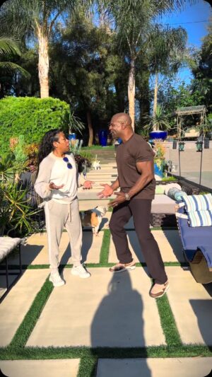 Tichina Arnold Instagram - We got our air date! We are so excited! #EverybodyStillHatesChris is premiering on Wednesday, September 25th at 10:00pm ET/PT on @comedycentral Let’s go! #newbeginnings