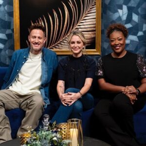 Tiffany Derry Instagram - Did yall see this episode on #bobbystriplethreat last week?? I have many thoughts as I’m sure you could see it on my face😂.
What you think??
By the way none of my thoughts are on @ayakaguido she was excellent❤️
Next episode Tuesday on @foodnetwork @streamonmax @bobbyflay @chefbrookew @mvoltaggio