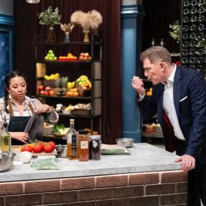 Tiffany Derry Instagram - Did yall see this episode on #bobbystriplethreat last week?? I have many thoughts as I’m sure you could see it on my face😂.
What you think??
By the way none of my thoughts are on @ayakaguido she was excellent❤️
Next episode Tuesday on @foodnetwork @streamonmax @bobbyflay @chefbrookew @mvoltaggio