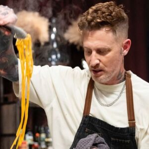 Tiffany Derry Instagram - Did yall see this episode on #bobbystriplethreat last week?? I have many thoughts as I’m sure you could see it on my face😂.
What you think??
By the way none of my thoughts are on @ayakaguido she was excellent❤️
Next episode Tuesday on @foodnetwork @streamonmax @bobbyflay @chefbrookew @mvoltaggio
