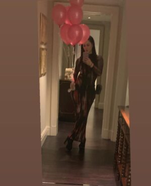 Tina Barrett Instagram - Thank you so much for all your lovely  #birthday wishes love you all 🩷🙌🥂✨💋 #birthdaygirl 💋🩷
