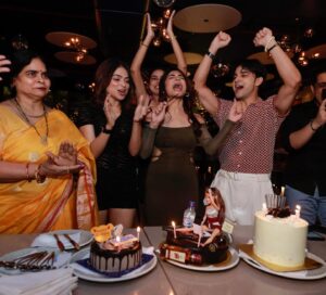 Tina Philip Instagram - Happy happy birthday to my crazy, fun and fabulous friend-  Chota Appy! Wishing you a year filled with new adventures, happiness, success in all your endeavours and good health. And lastly may we continue to make memories together! 😃🍾🎉🎈
.
Location: @baameemumbai 
PR manager: @nidhi_gunjal786 
📸: @im_harshl