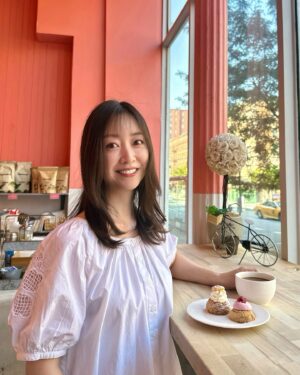 Tomoka Kurokawa Instagram - ♡
日本のエッセンスを感じる小ぶりで可愛いシュークリームのお店です😉アメリカではcream puffといいます💓
🌍
#黒川智花のNY珍道中
#智花inNY
#nyc
#NewYork
#ニューヨーク
#ニューヨーク生活
#creampuff
#barachou