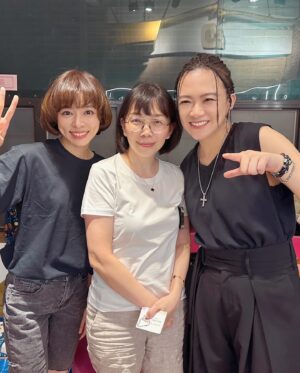 Tong Wang Instagram - 豬哥瞳 正式出道😂
在張芸京老師的演唱會

又哭又笑的美好夜晚
繼續一起陪伴，一起勇敢走下去💪🏻

格子套裝 @y1korea 
#張芸京 #我想對你說 #張芸京河岸留言2024 
#我陪你 #讓我照顧你 

謝謝舒華幫我吹頭髮🤣真的效果滿分💯
@driven_joann
