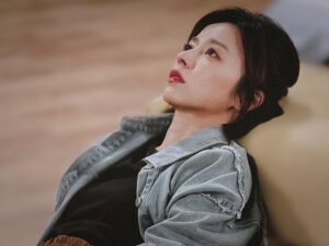 Tong Wang Instagram - 我還愛你，但我不喜歡你了。

要積累多少的失望與心碎才能心死？

#oneday
#愛的榮耀 
#蔡小葉
@ftvdiary 
📷 @high_highisme