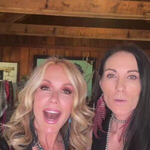 Tracey E. Bregman Instagram - Live at @moocountry! For @worldpawz !! DM to order. All proceeds go to rescues around the world! @wcanimalcenter saddleupnashville helping kids and young adults with disabilities through equine therapy. The proceeds from our Kimono and other products go to rescues from around the world