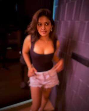 Vaibhavi Shandilya Instagram - Touch of playful allure, owning the night in style ! 😌