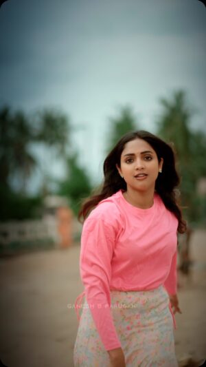 Vaishali Raj Instagram - 💗… po da 😅
.
.
.
.
#kadhal