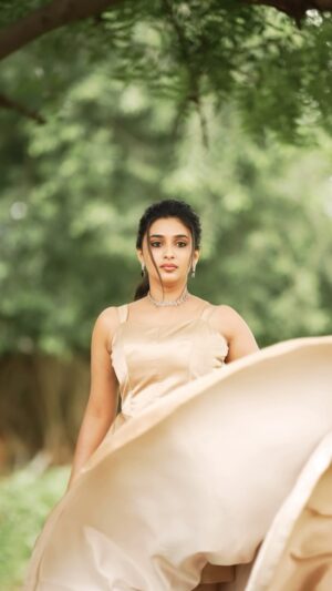 Vaishu Sundar Instagram - Stylist: @keziah_costume_stylist 
Outfits: @labelrae 
Jewel: @chennai_jazz 
Vc : @prasami_photography 
@vijaytelevision