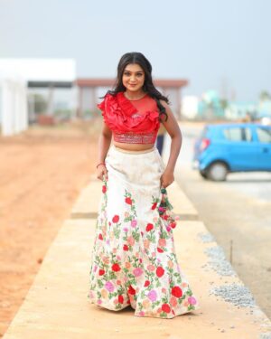 Varshini Suresh Instagram - 🦋

#explore #viral #varshinisuresh #trending #love #newpost #explorepage #outdoor #photography #fashion #happy #vijaytv #neenaankaadhal #instagood #instalike #instagram