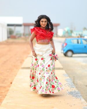 Varshini Suresh Instagram - 🦋

#explore #viral #varshinisuresh #trending #love #newpost #explorepage #outdoor #photography #fashion #happy #vijaytv #neenaankaadhal #instagood #instalike #instagram