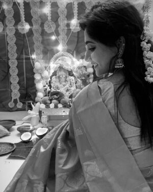 Vasanthi Krishnan Instagram - Most humbly we bow to You, O Supreme Lord.
Happy vinayaka Chavithy 2K24.
♥️🧿
.
.
.
.
.
.
@pawan_kalyan47 ♥️🧿

#instragram #festivaloutfit #festivalvibes #vk #pk #vasanthikrishnan #instamood #instalike #instafashion #bigbosstelugu #instalike #instadaily #trending #desginer