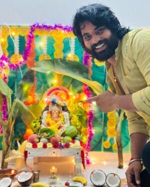 Vasanthi Krishnan Instagram - Most humbly we bow to You, O Supreme Lord.
Happy vinayaka Chavithy 2K24.
♥️🧿
.
.
.
.
.
.
@pawan_kalyan47 ♥️🧿

#instragram #festivaloutfit #festivalvibes #vk #pk #vasanthikrishnan #instamood #instalike #instafashion #bigbosstelugu #instalike #instadaily #trending #desginer