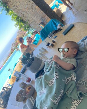 Vasiliki Troufakou Instagram - Και του χρόνου.🏝️

#thatsallfolks
