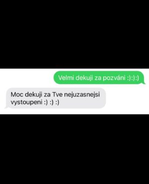 Veronika Kašáková Instagram - Únor 2018, dva roky po založení Nadačního fondu VK už byl Radek našim kamarádem a od té doby byl našim obrovským přínosem.

Jsem absolutně zdrcena odchodem pana profesora Radka Ptáčka. Měl pro mě obrovský význam nejen jako odborník, ale i jako člověk. Naše rozhovory mi vždy dodávaly odvahu a sílu, a jeho podpora mé práce byla neocenitelná. Radek věřil v to, co dělám, a byl velkým fanouškem našich projektů v Nadačním fondu VK . Opakované pozvání na jeho festival dětské psychologie a to, že každý náš průvodce prošel jeho pohovorem, bylo pro mě velkou ctí.

Jeho odchod je nenahraditelnou ztrátou. Jsme všichni v šoku. Zůstane v mých vzpomínkách jako někdo, kdo měl vždy srdce na správném místě a neúnavně pracoval na tom, aby naše projekty vnímala veřejnost pozitivně. Je těžké si představit, že už tu s námi není.

Jeho slova o lásce budou navždy vryté hluboko v mém srdci.

Upřímnou soustrast jeho překrásné rodině 🖤🕊️

Je mi to tak líto, nemohu tomu uvěřit …