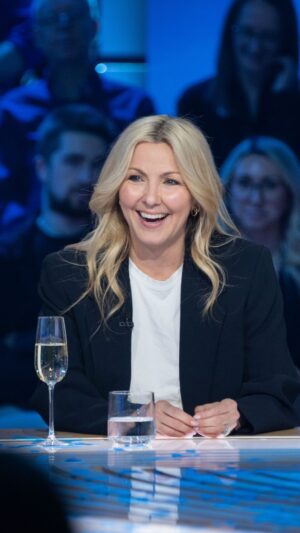Véronique Cloutier Instagram - Hélène Bourgeois-Leclerc a gardé le secret de Véronique Cloutier tout ce temps! 🤐