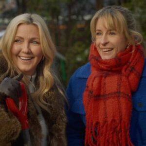 Véronique Cloutier Instagram - Voyez la toute nouvelle bande-annonce du film Le Cyclone de Noël! 🎄

Votre joyeux chaos préféré est de retour et cette fois-ci, c’est pour célébrer Noël en famille! Du moins, c’est ce qu’Isabelle espère... Mais vous savez bien que sa famille lui en fera voir de toutes les couleurs! 😅🌪️ Avez-vous hâte? Nous OUI!

🍿 En salles au Québec le 8 novembre prochain.