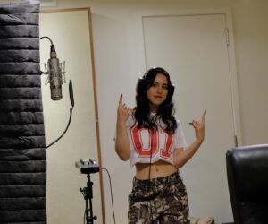 Victoria Azevedo Instagram - They call us the studio rats 🐀 🤘🏻