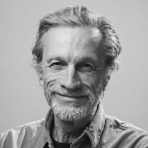 Victoria Onetto Instagram - Con infinita tristeza, nos toca despedir a un gran actor y una figura inolvidable del teatro, el cine y la televisión argentina, Daniel Fanego. Con su partida se va una parte de la cultura que nos acompañó, y nos emocionó a través de cada personaje que encarnó con tanto talento y pasión.

Además de su inmenso legado artístico, Daniel fue un impulsor fundamental de Teatro x la Identidad, un espacio clave en la lucha por los derechos humanos y la memoria, lo que refleja su profundo compromiso con la justicia y el arte.

Siempre lo recordaremos por su compromiso con el arte y por la calidez que transmitía dentro y fuera de los escenarios. ❤️

Mi corazón está con sus seres queridos en este momento tan doloroso. Hasta siempre, Dani!