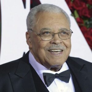 Victoria Rowell Instagram - Legendary, James Earl Jones has passed. Brilliant, Inspiring, Powerful. Born in Mississippi, he attributed poetry & acting to overcoming his stutter. A pre-med major in college, he served in the U.S. Army, received an Oscar, 3 Tonys, 2 Emmys, a Grammy and more. He was 93. ⁦‪@UMich‬⁩ 🙏🏽