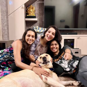 Vinsu Rachel Sam Instagram - Gang gang🤍
#youcansitwithus 
#butonlyifyoucankeepup 🥴