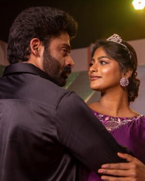 Vinusha Devi Instagram - #vijayawardsprelude #kingqueen👑 💃🏽🕺🏻

#vinushadevi #siddharth #panivizhummalarvanam