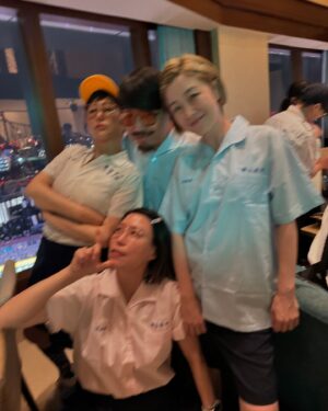 Vivi Lee Instagram - 長大後才知道當學生時的無憂無慮是什麼😌

#happypeoplehappylife #crazybit❤️ches