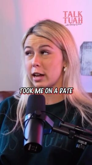 Whitney Cummings Instagram - Episode 1 of @talktuahpod is LIVE 🚨 

And @whitneycummings is on Pookie’s side?!?!?!

Watch first episode now- Link in bio ❤️
