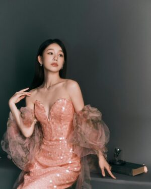 Xu Mengjie Instagram - 🌷🪄‧₊˚