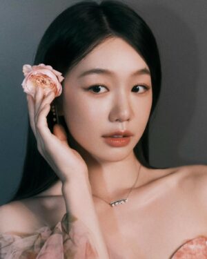 Xu Mengjie Instagram - 🌷🪄‧₊˚