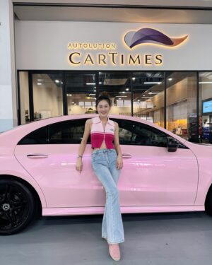Yang Guang Ke Le Instagram - 终于来了 🩷🖤🩷
我的black pink~~~~🚗
爱惨了 🥹🤭🤭🤭

谢谢 @cartimesgroup 的安排 ❤️