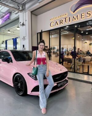 Yang Guang Ke Le Instagram - 终于来了 🩷🖤🩷
我的black pink~~~~🚗
爱惨了 🥹🤭🤭🤭

谢谢 @cartimesgroup 的安排 ❤️